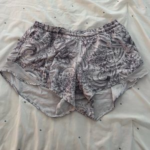 Lululemon size 10 shorts